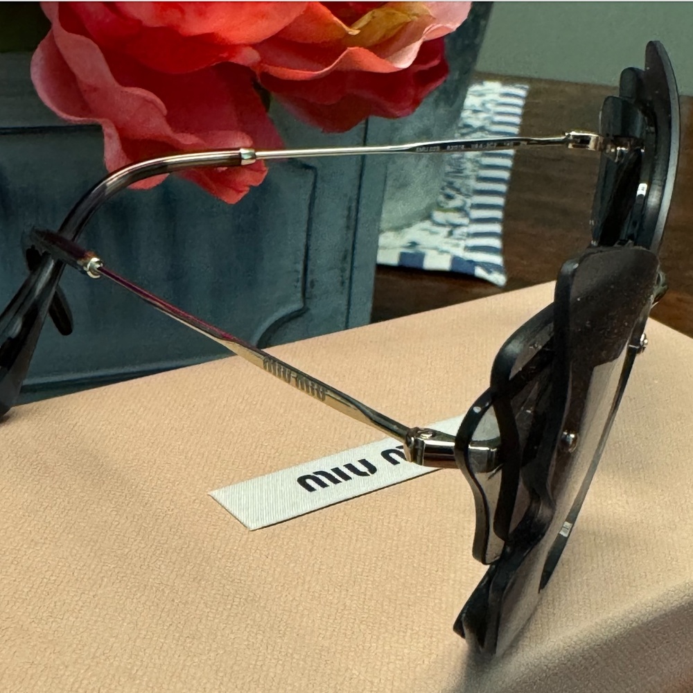MIU MIU Butterfly Sunglasses NEW IN BOX! 63mm AUTHENTIC! Made in Italy! - Picture 13 of 13
